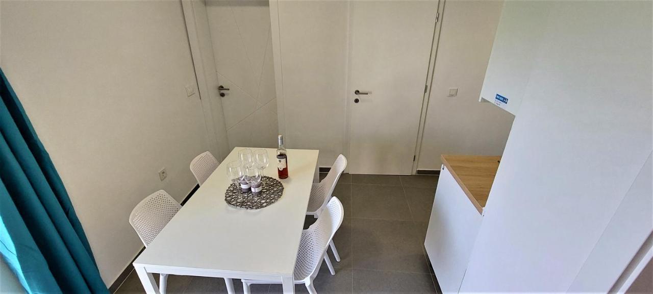 Vip Deluxe Apartment Arian Novalja Εξωτερικό φωτογραφία